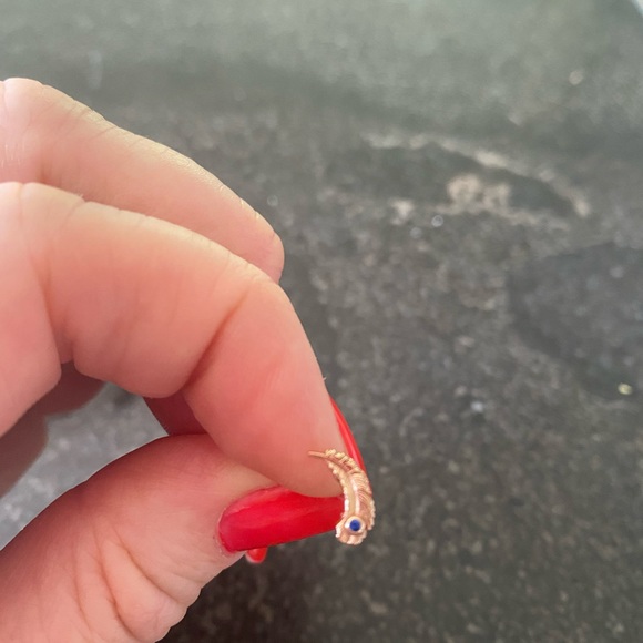 Labret Rose Gold Feather Stud for first piercing - Picture 2 of 3